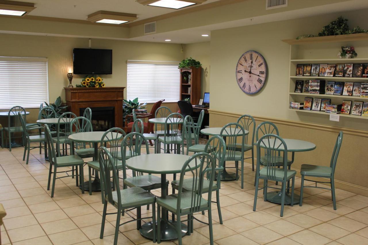 Wesley Inn Wichita Zewnętrze zdjęcie